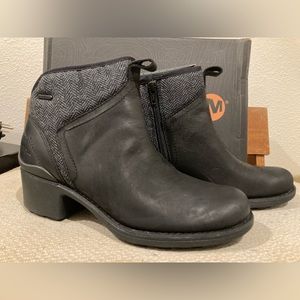 Merrell size 8 women’s waterproof boots